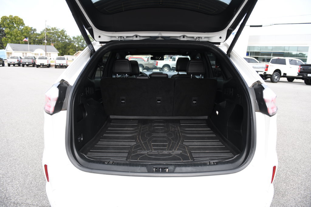 Used 2022 Ford Edge ST-Line w/ Class II Trailer Tow Package AWD/4WD image 12