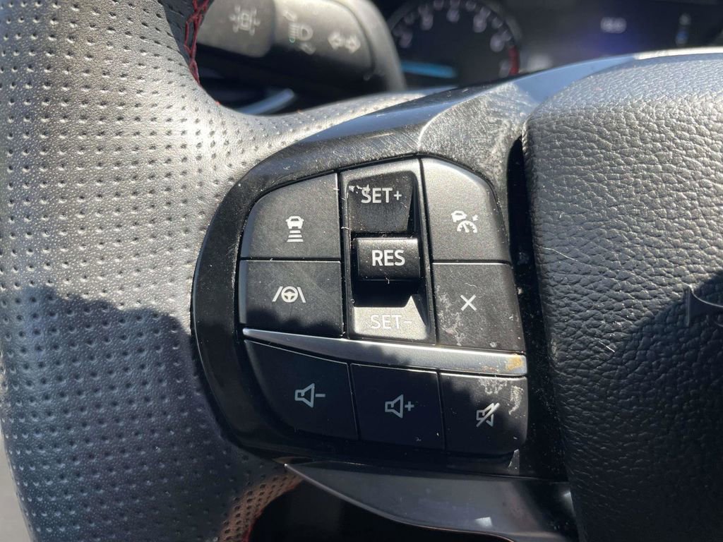 Used 2022 Ford Explorer ST-Line RWD image 27