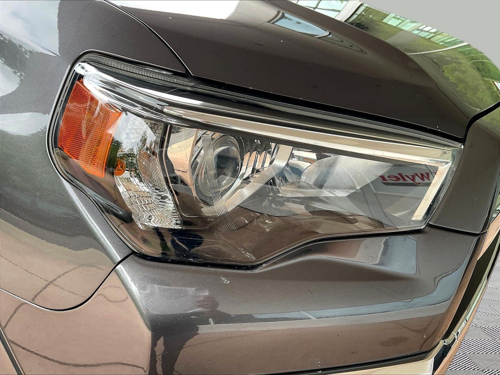 Used 2020 Toyota 4Runner Limited AWD/4WD image 30