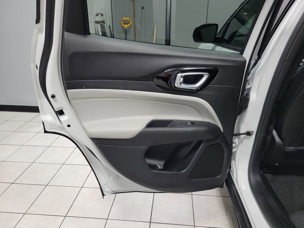 Used 2025 Jeep Compass Limited image 38