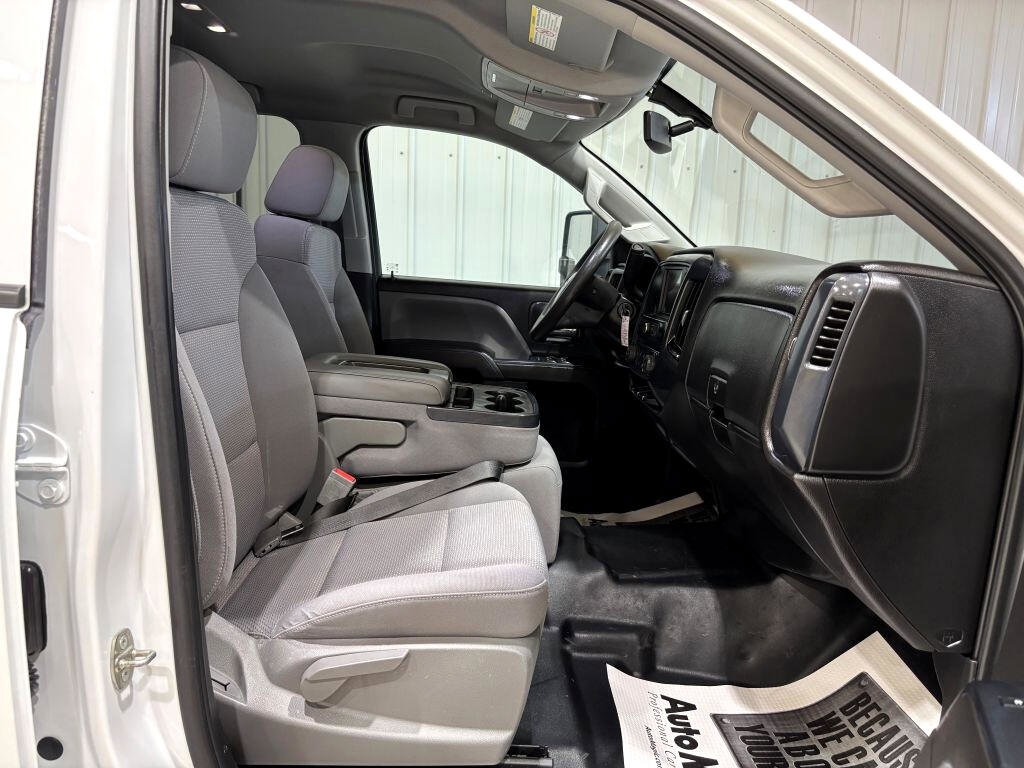 Used 2018 Chevrolet Silverado 2500 W/T w/ Snow Plow Prep Package image 12