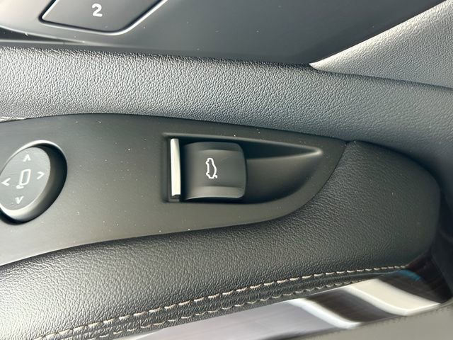 New 2026 BMW X5 xDrive40i w/ Premium Package AWD/4WD image 11