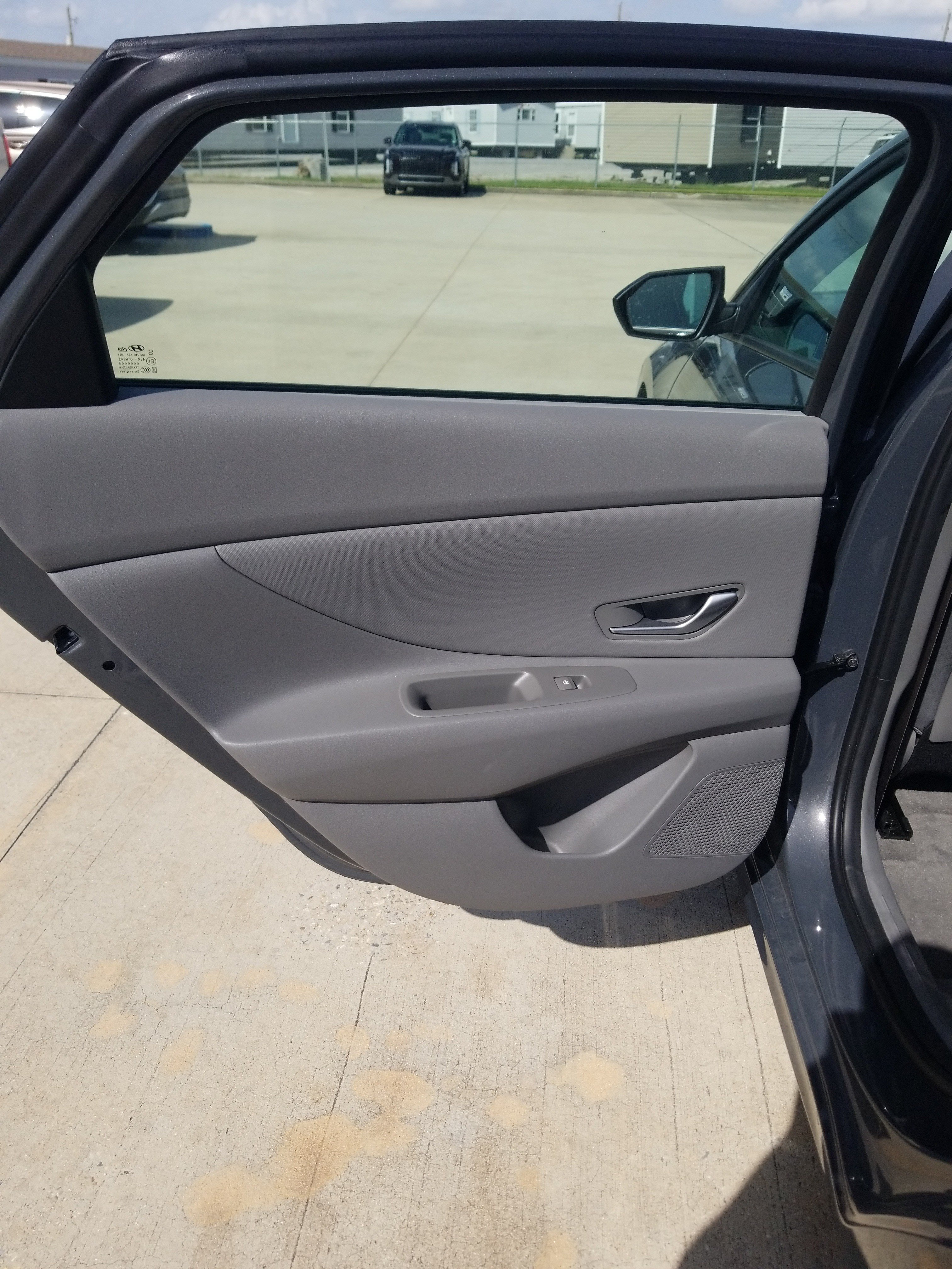 Used 2025 Hyundai Elantra Sport FWD image 11
