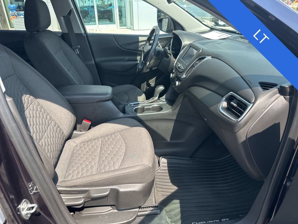 Used 2020 Chevrolet Equinox LT w/ Driver Convenience Package FWD image 7