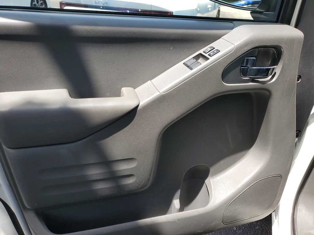 Used 2021 Nissan Frontier S image 10