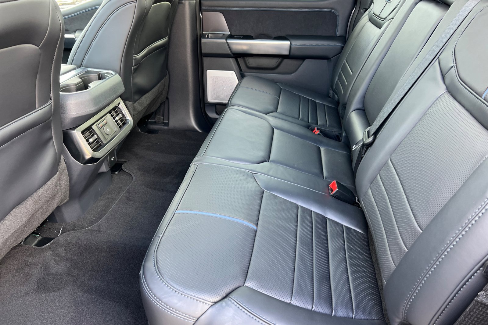 New 2026 Ford F250 Platinum image 12