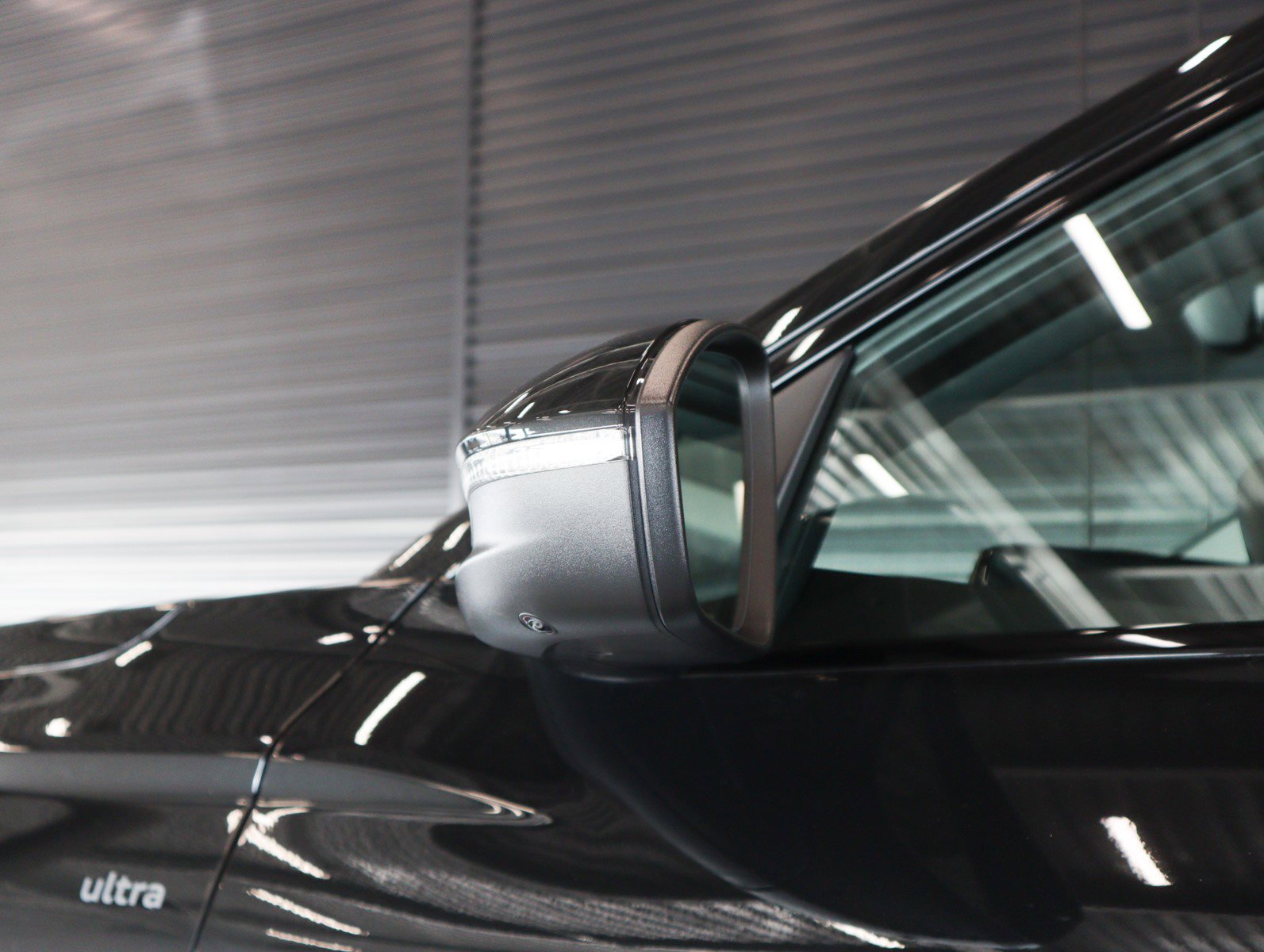 Used 2025 Audi Q6 e-tron Premium image 28