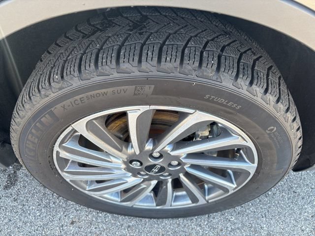 Used 2023 Lincoln Corsair Reserve AWD/4WD image 18