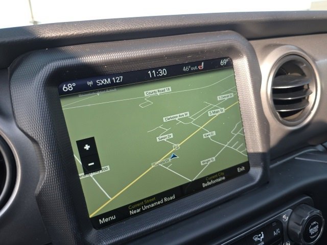 Used 2023 Jeep Wrangler Unlimited w/ Sun & Screen Package image 24