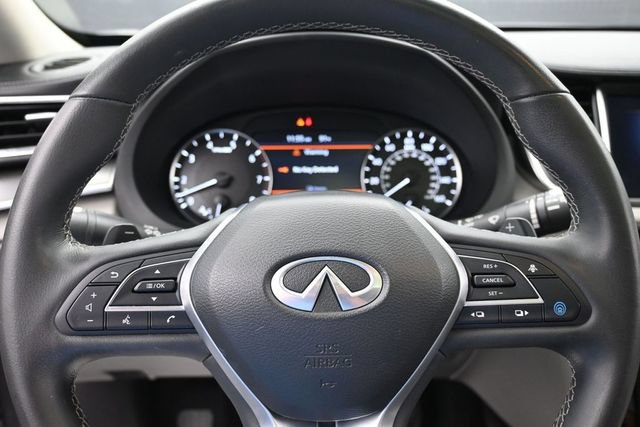 Used 2023 INFINITI QX50 Luxe w/ Accent Package FWD image 22