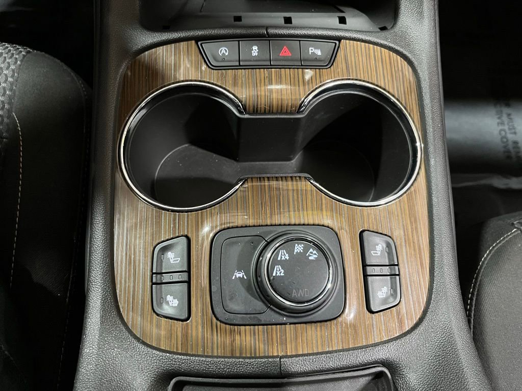 Certified 2023 GMC Acadia SLE w/ Driver Convenience Package image 34