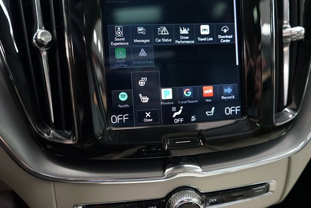 Used 2019 Volvo XC60 T5 Momentum w/ Multimedia Package image 41