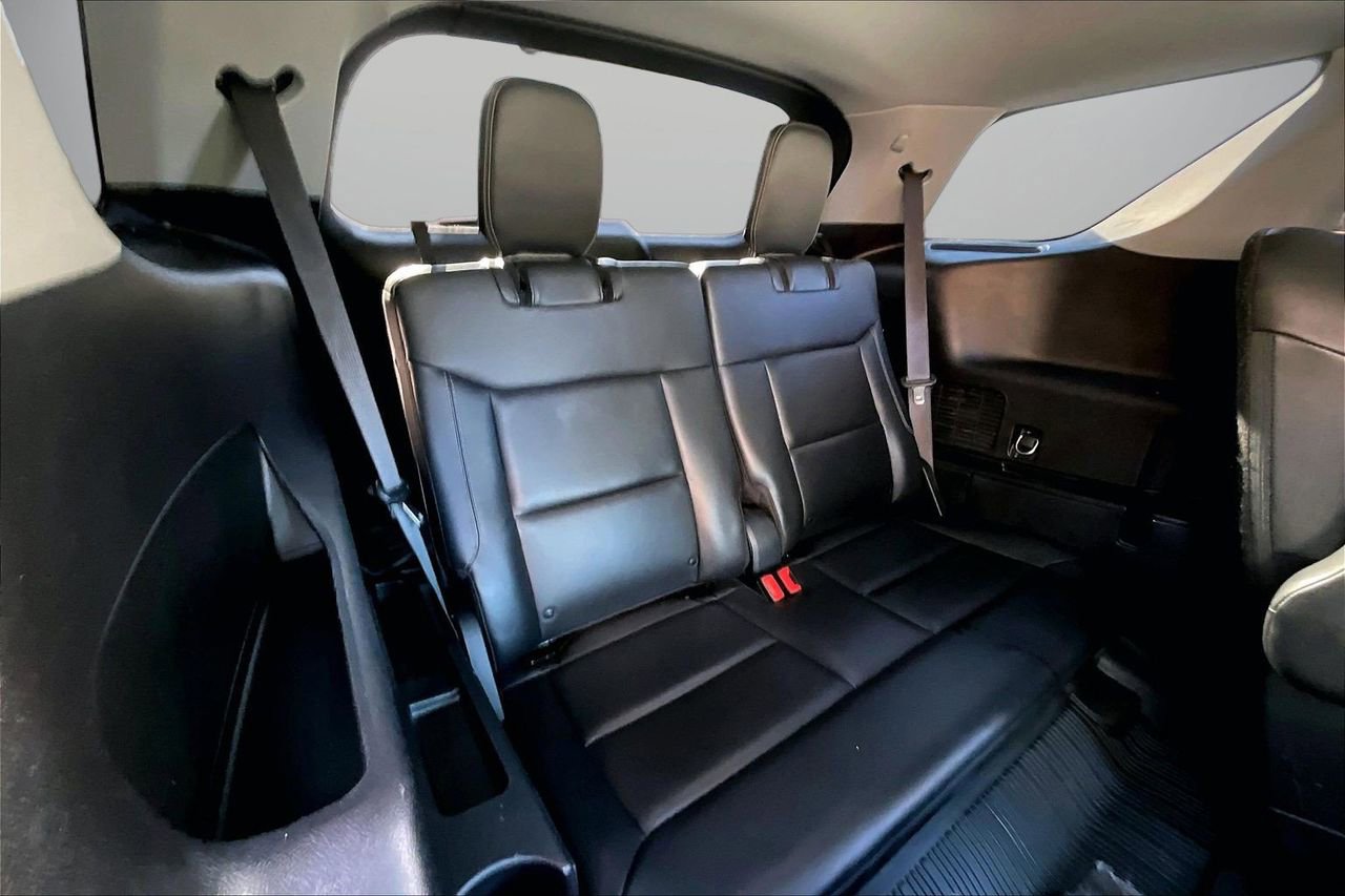 Used 2022 Ford Explorer XLT w/ Equipment Group 202A image 25