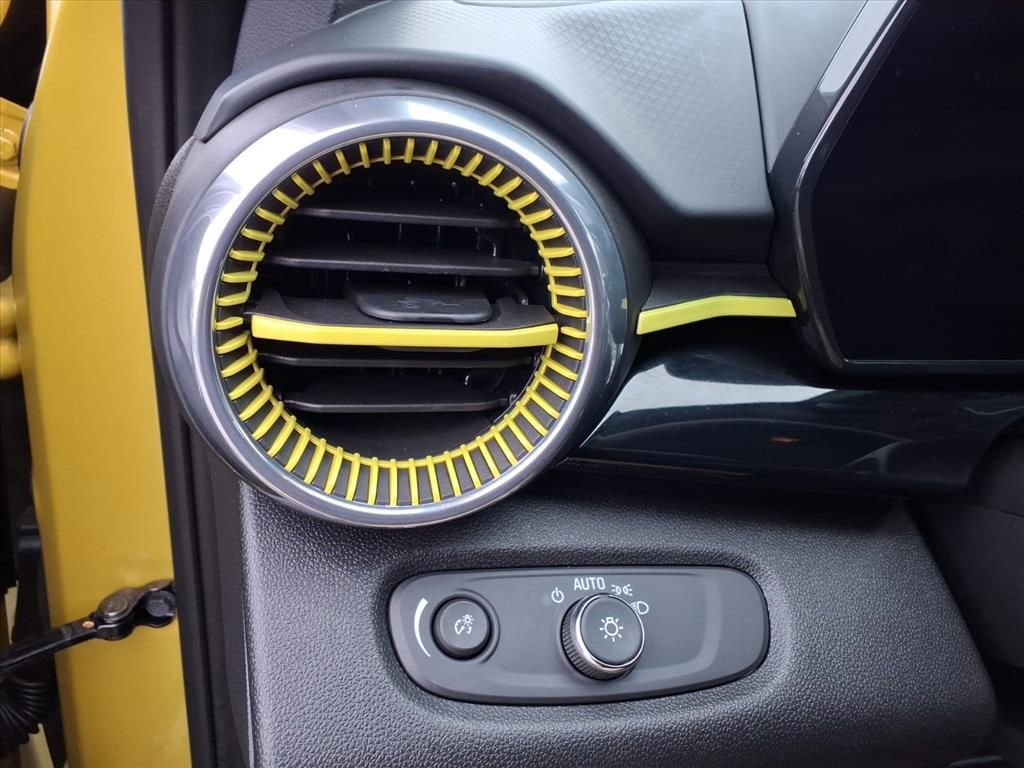 Certified 2024 Chevrolet Trax ACTIV w/ Driver Confidence Package image 27