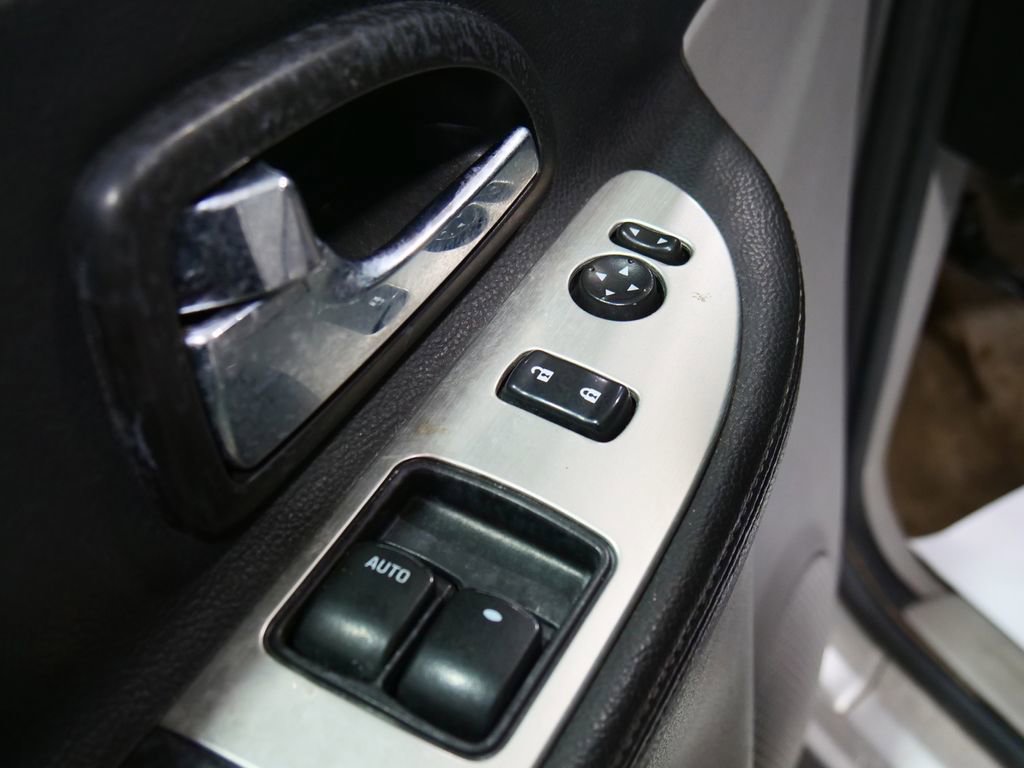 Used 2006 Pontiac Montana SV6 w/ Convenience Package image 19