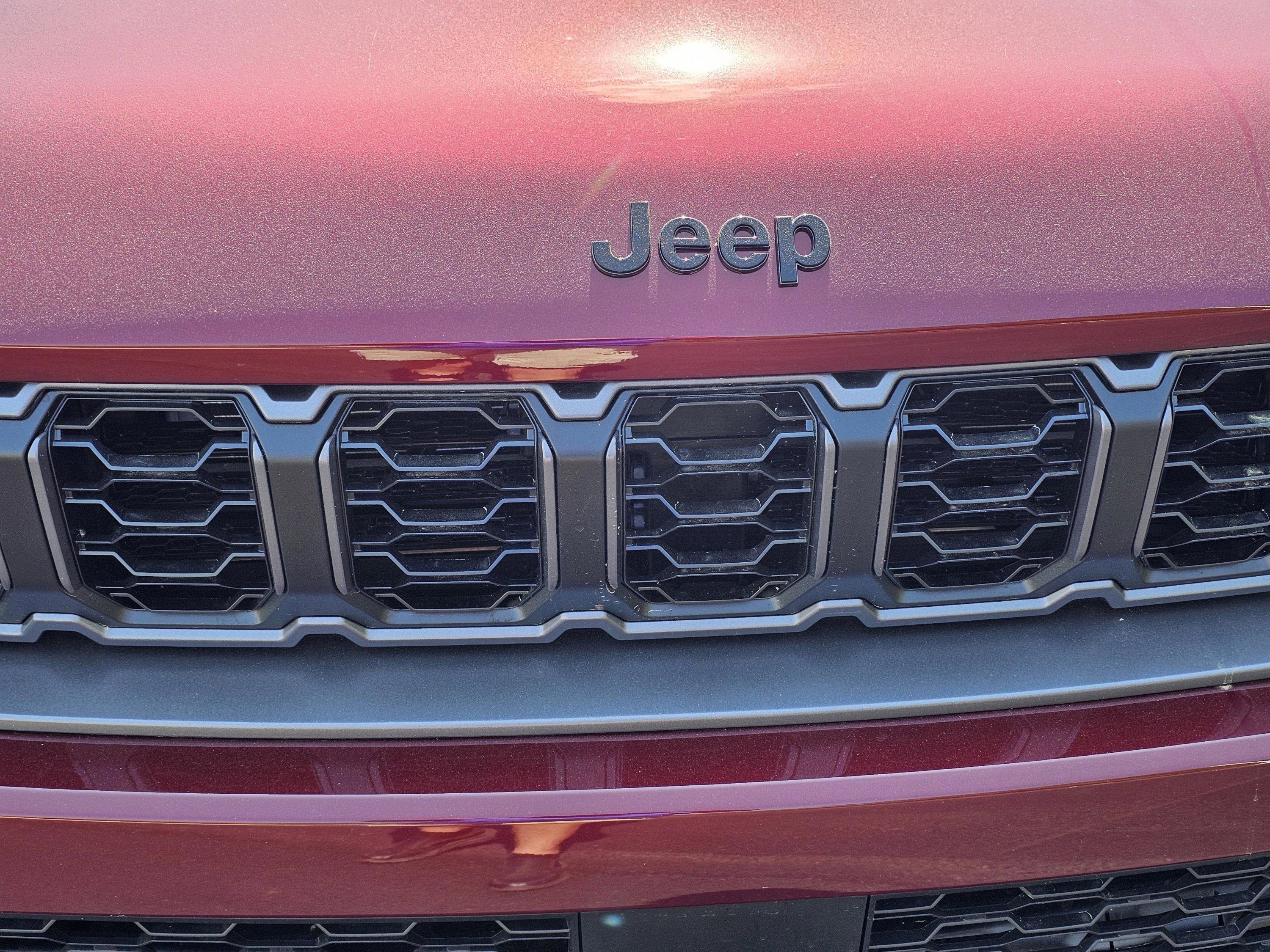 New 2026 Jeep Grand Cherokee Limited w/ Limited Altitude Package image 3