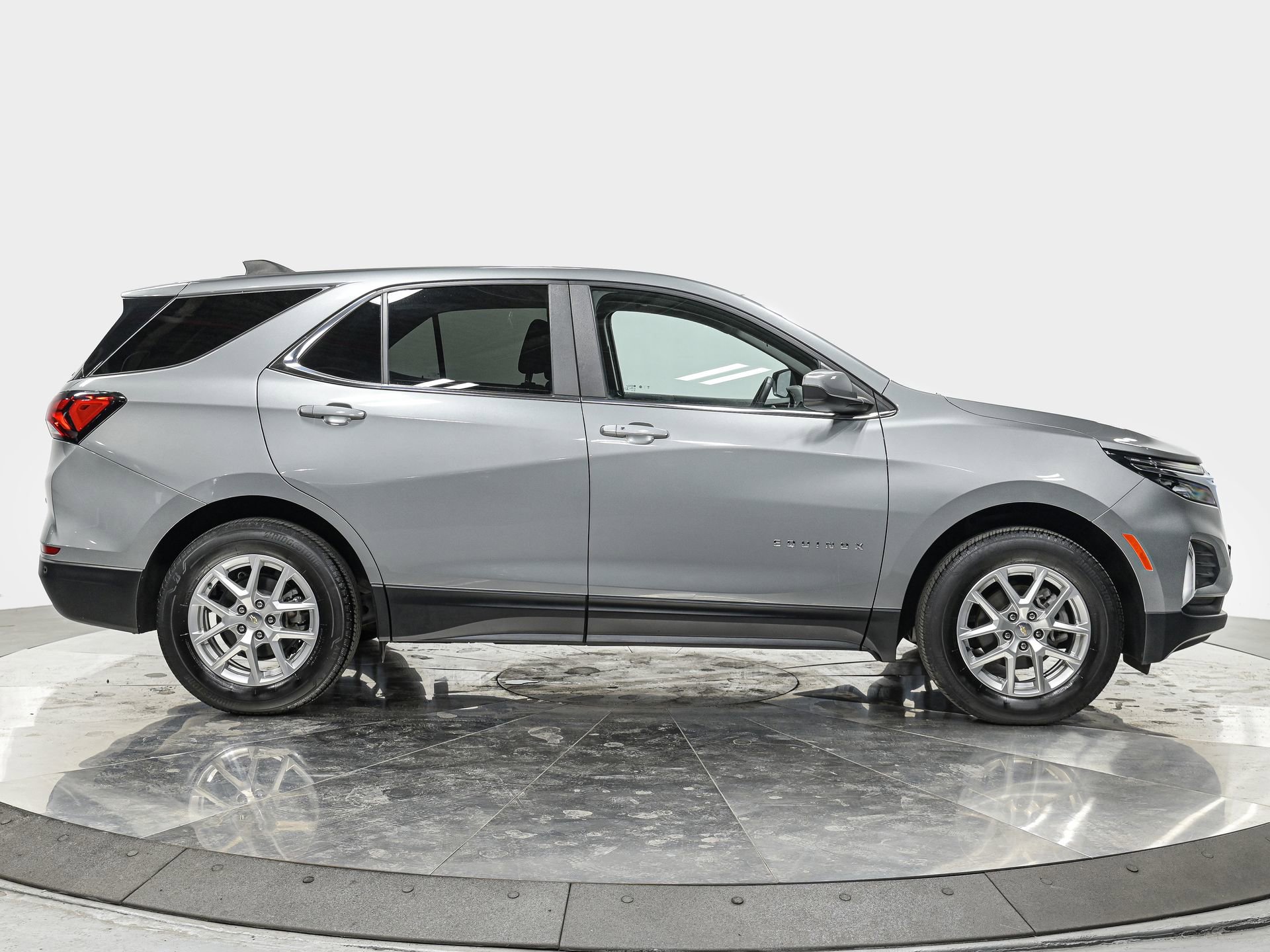 Used 2023 Chevrolet Equinox LT image 8