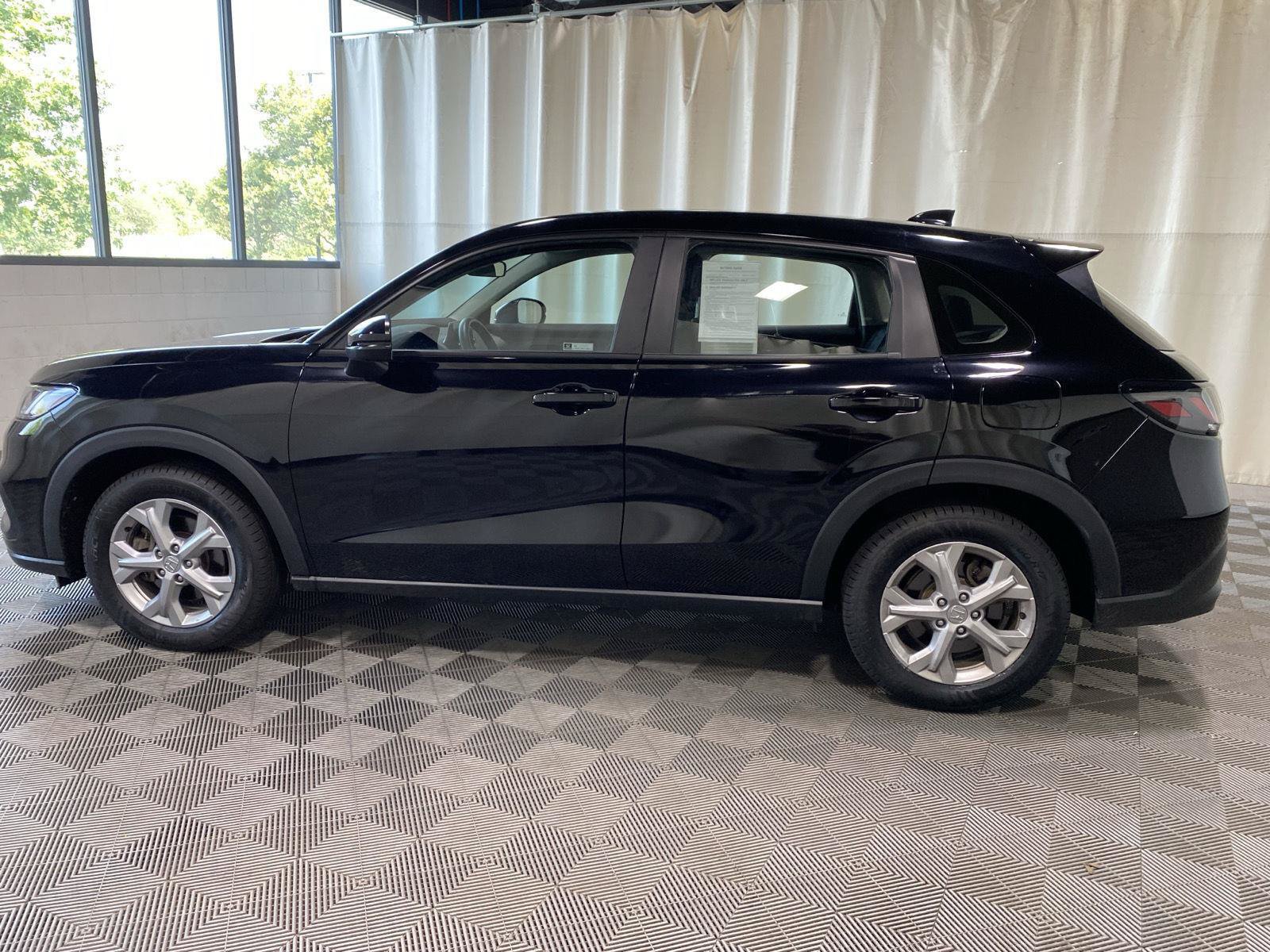 Used 2024 Honda HR-V LX image 4