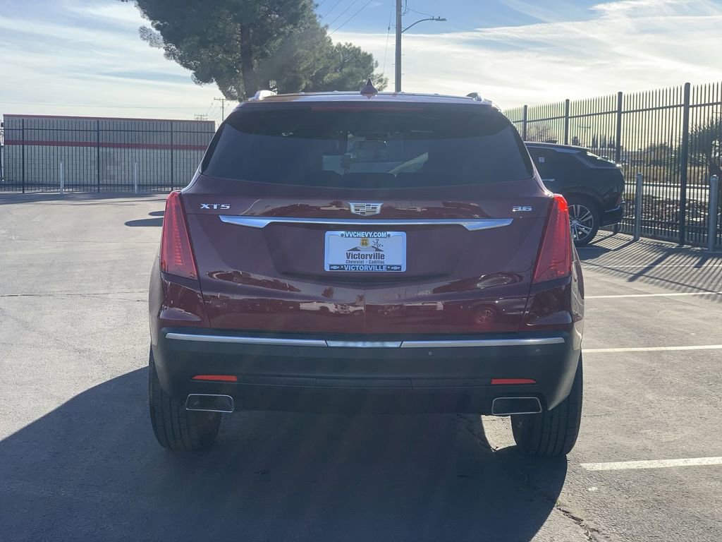 Certified 2017 Cadillac XT5 FWD image 5
