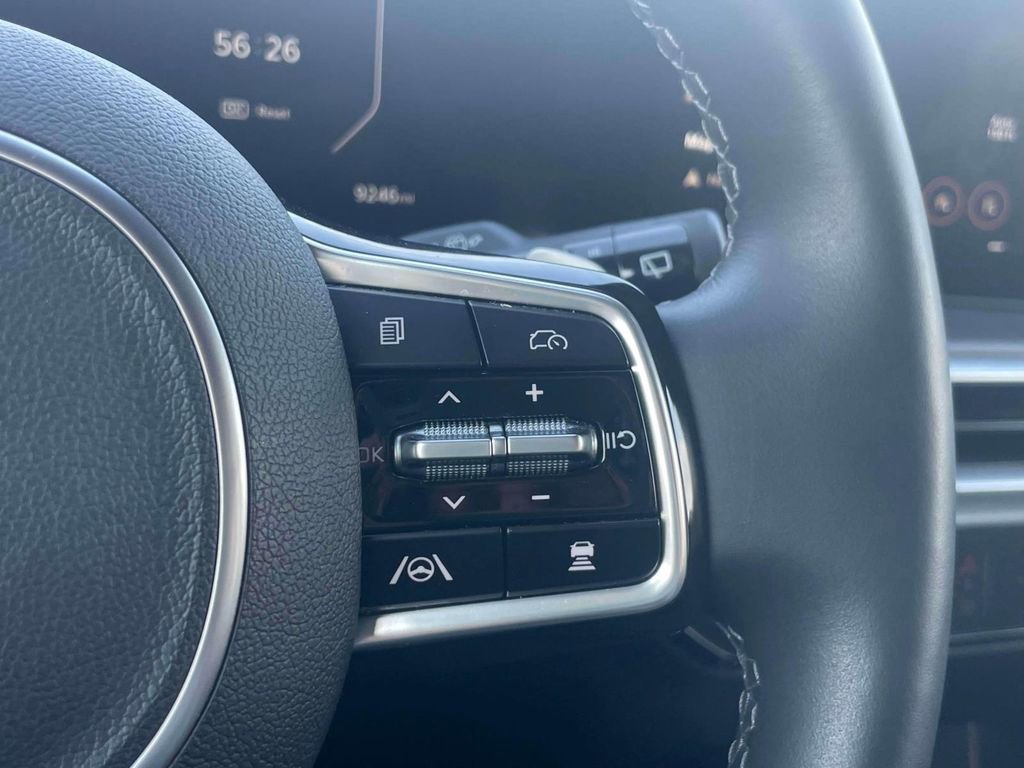 Used 2025 Kia Sorento SX Prestige image 22