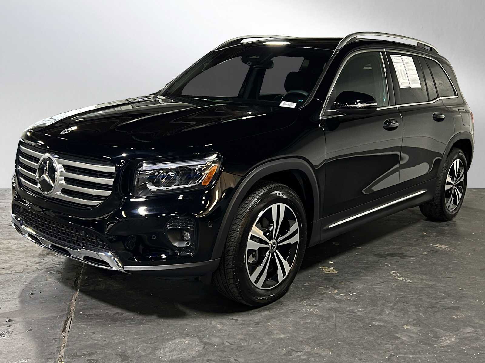 Certified 2025 Mercedes-Benz GLB 250 4MATIC image 8