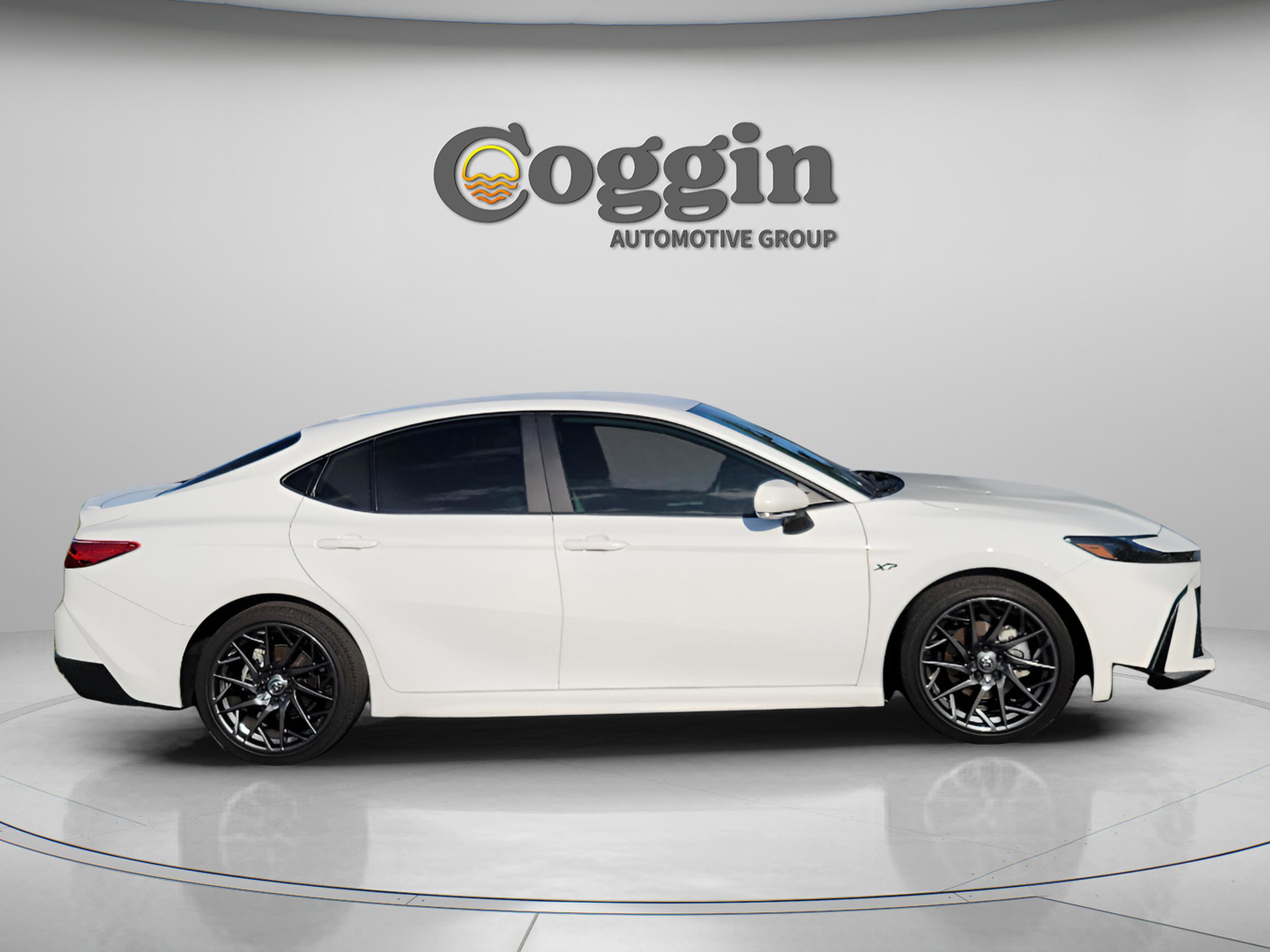 Certified 2025 Toyota Camry SE w/ Convenience Package FWD image 5