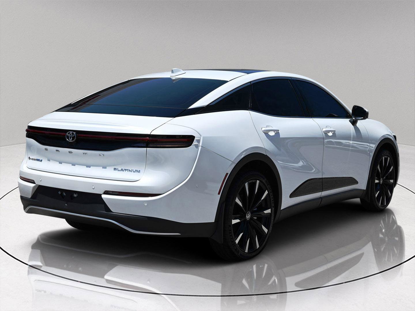 Used 2025 Toyota Crown Platinum image 5