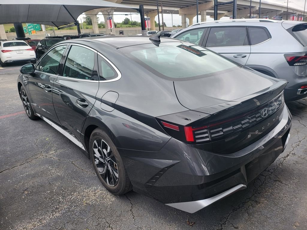Used 2025 Hyundai Sonata SEL FWD image 9