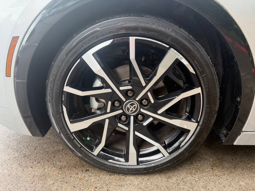 Used 2023 Toyota Prius Prime FWD image 10