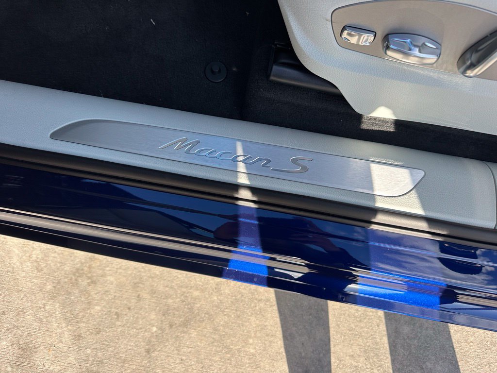 Certified 2026 Porsche Macan S AWD/4WD image 24