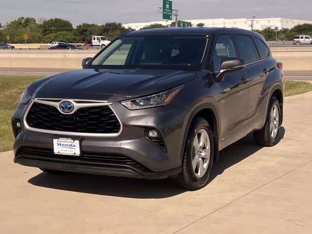 Used 2020 Toyota Highlander LE AWD/4WD image 2