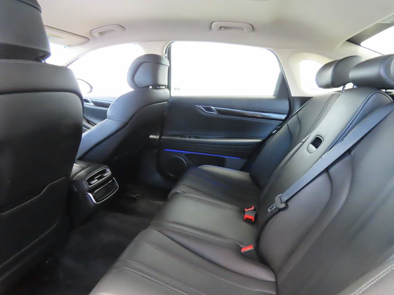 Used 2025 Genesis G80 2.5T AWD/4WD image 14