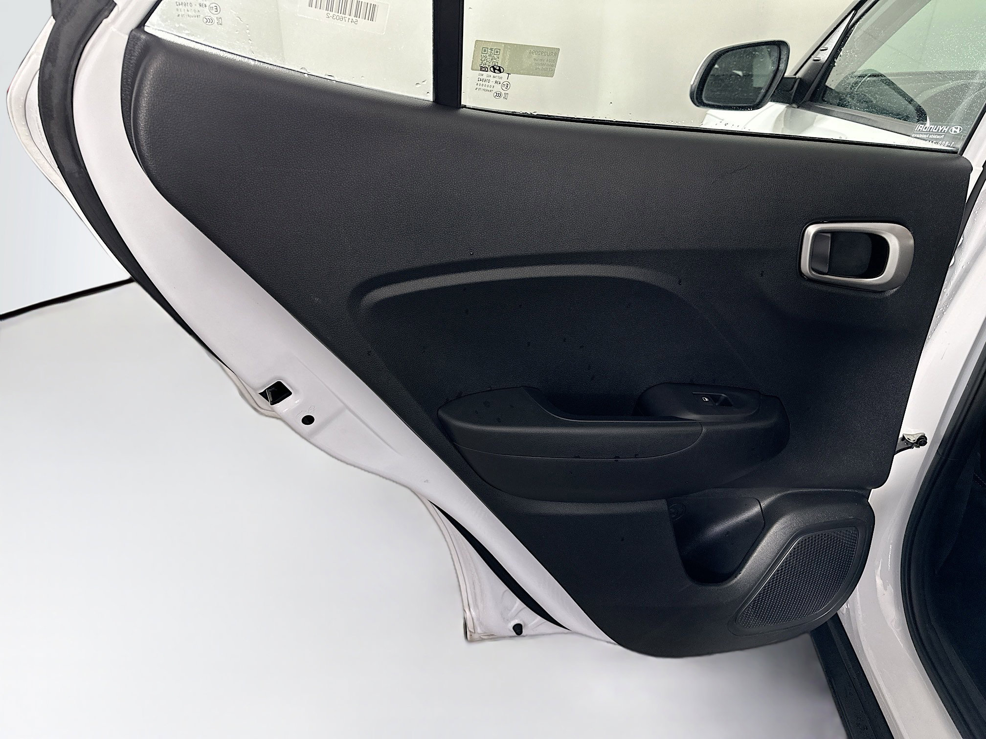 Used 2024 Hyundai Venue SEL image 27