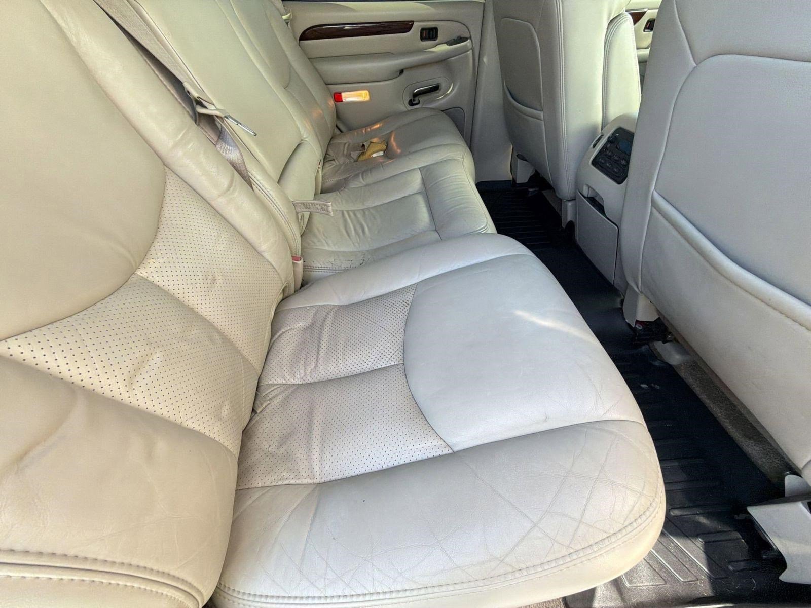 Used 2003 Cadillac Escalade 2WD w/ Marketing Vehicle Package image 30