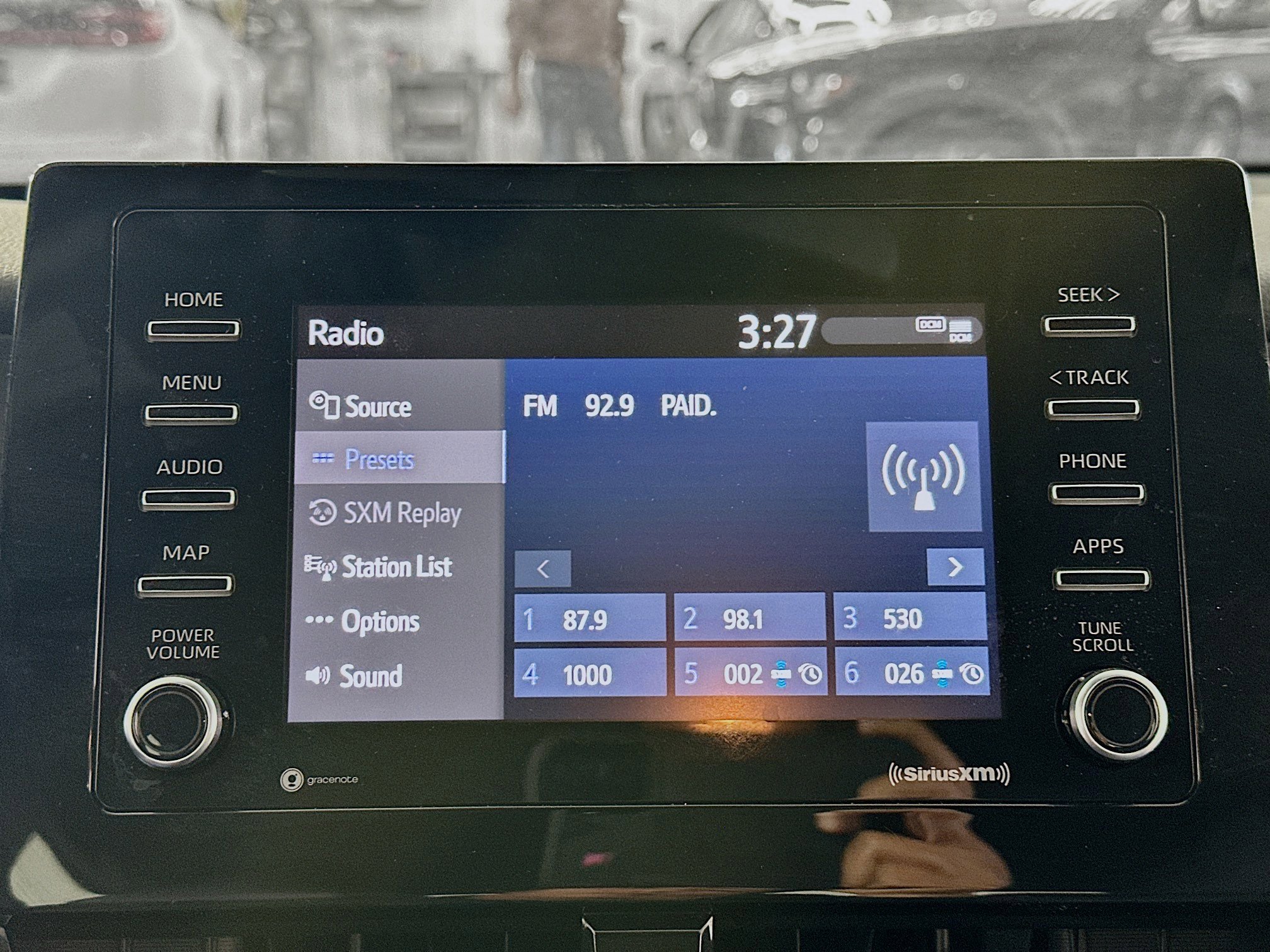 Used 2021 Toyota Camry SE w/ Carpet Mat Package (TMS) image 19