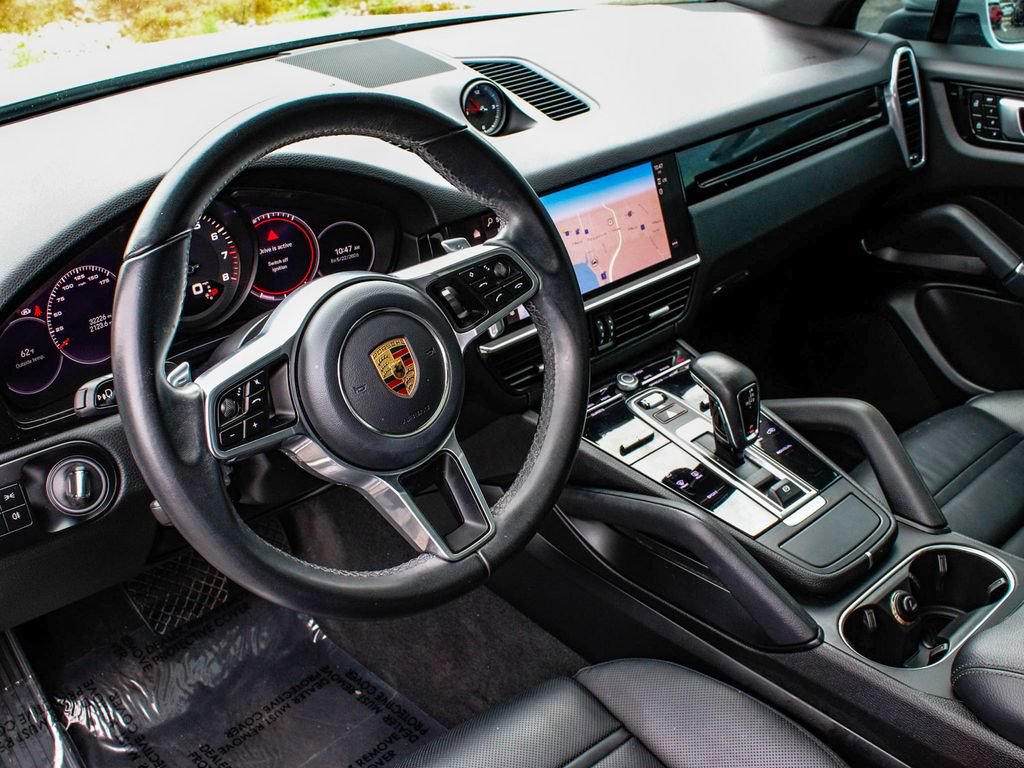 Used 2023 Porsche Cayenne w/ Premium Package AWD/4WD image 15