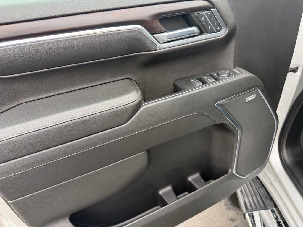 Certified 2022 GMC Sierra 1500 SLT w/ SLT Premium Package image 11