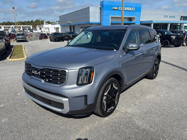 Used 2025 Kia Telluride S image 3