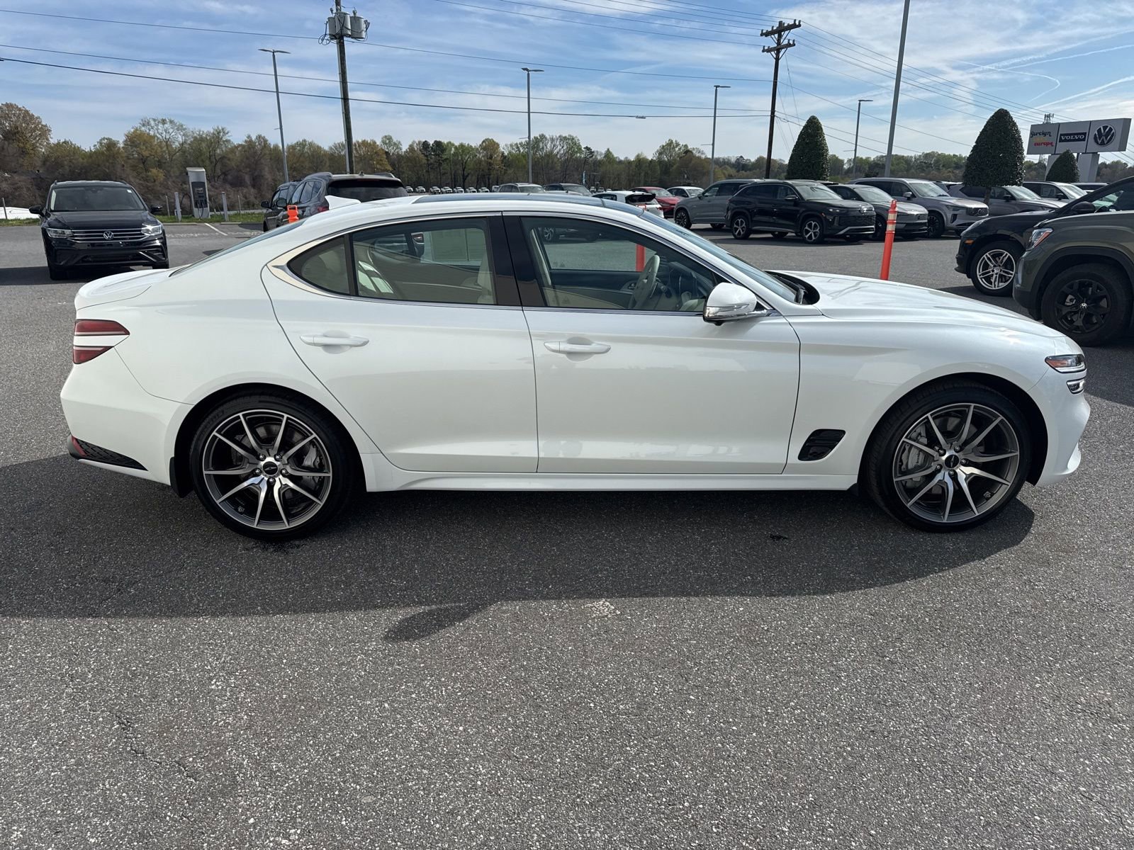 Used 2026 Genesis G70 2.5T Prestige image 8