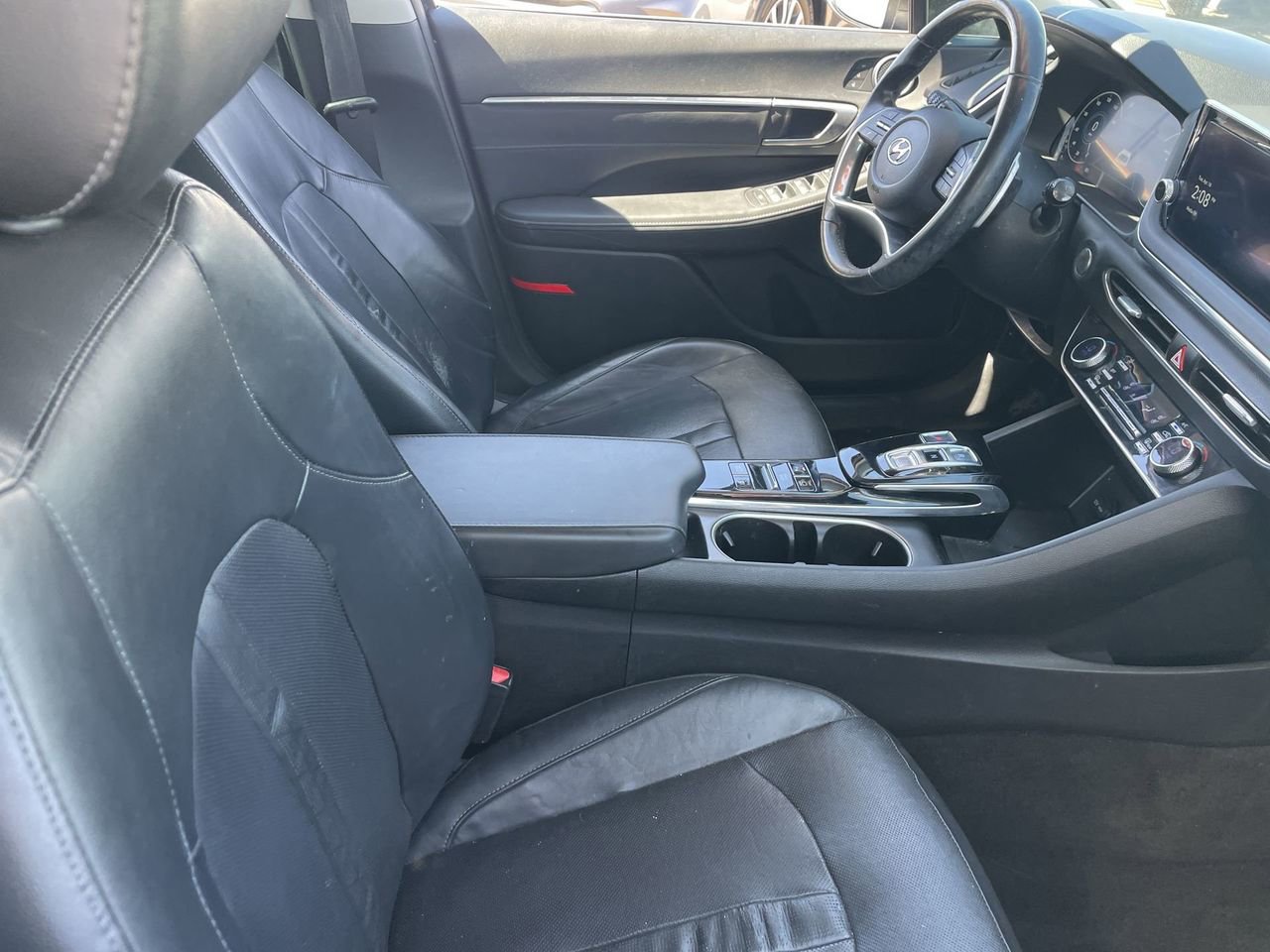 Used 2022 Hyundai Sonata Limited FWD image 11
