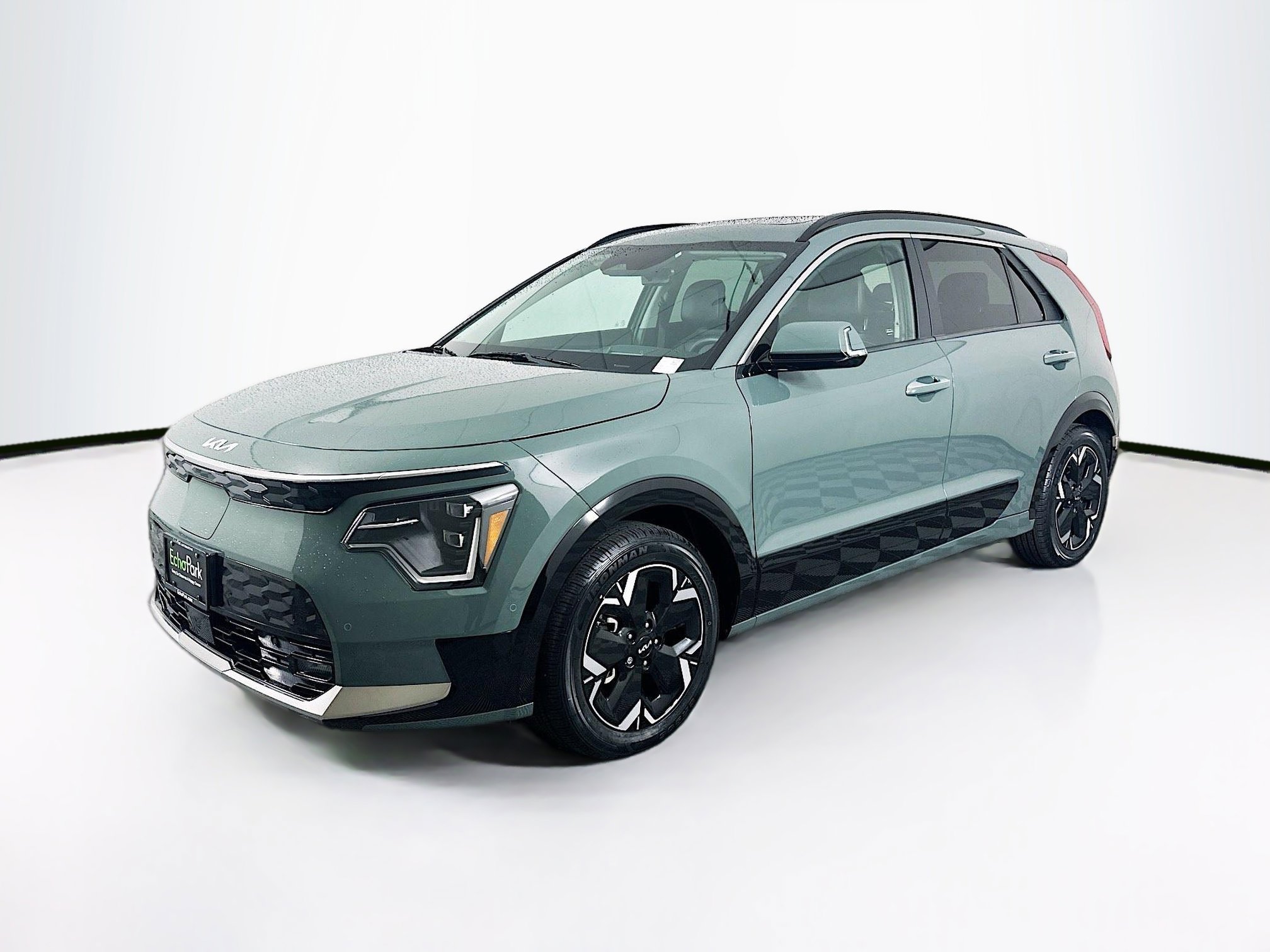 Used 2023 Kia Niro Wave w/ Wave Preserve Package FWD image 3