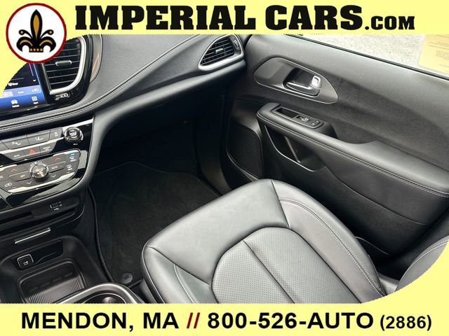 New 2026 Chrysler Pacifica Select image 19