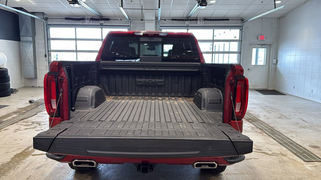 Used 2025 GMC Sierra 1500 AT4 w/ AT4 Premium Package image 17