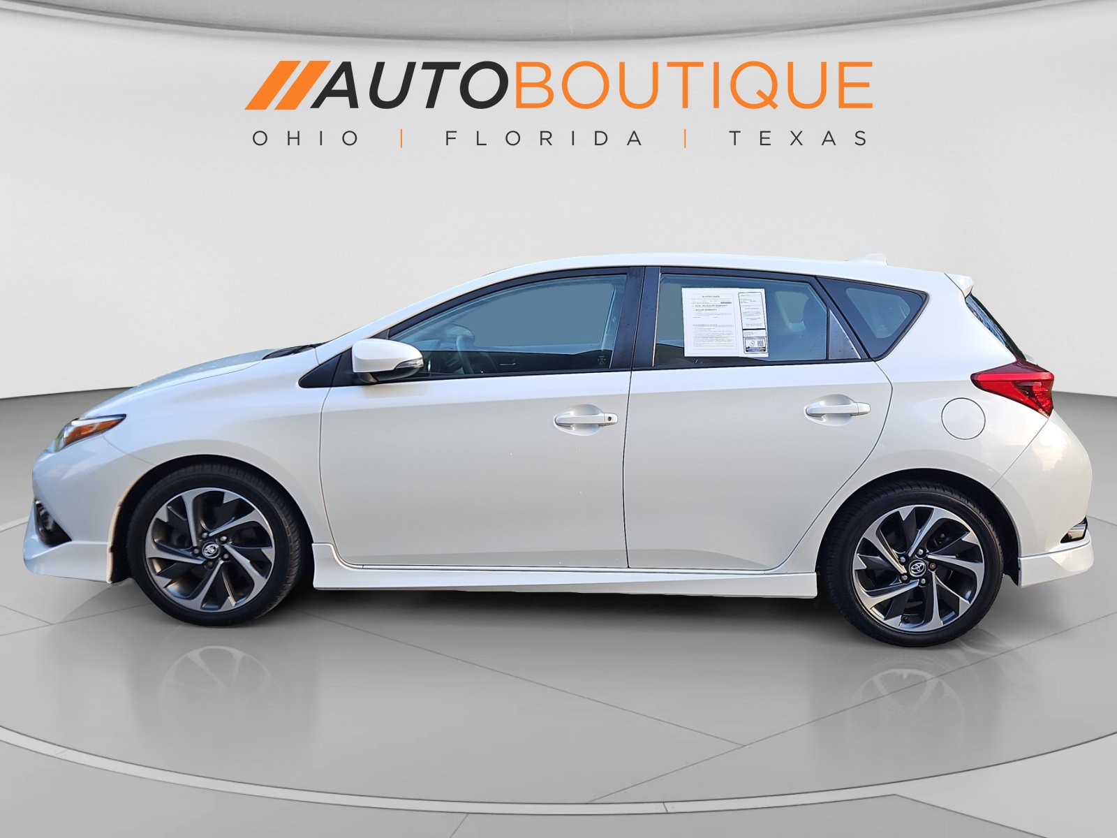 Used 2018 Toyota Corolla iM FWD image 2