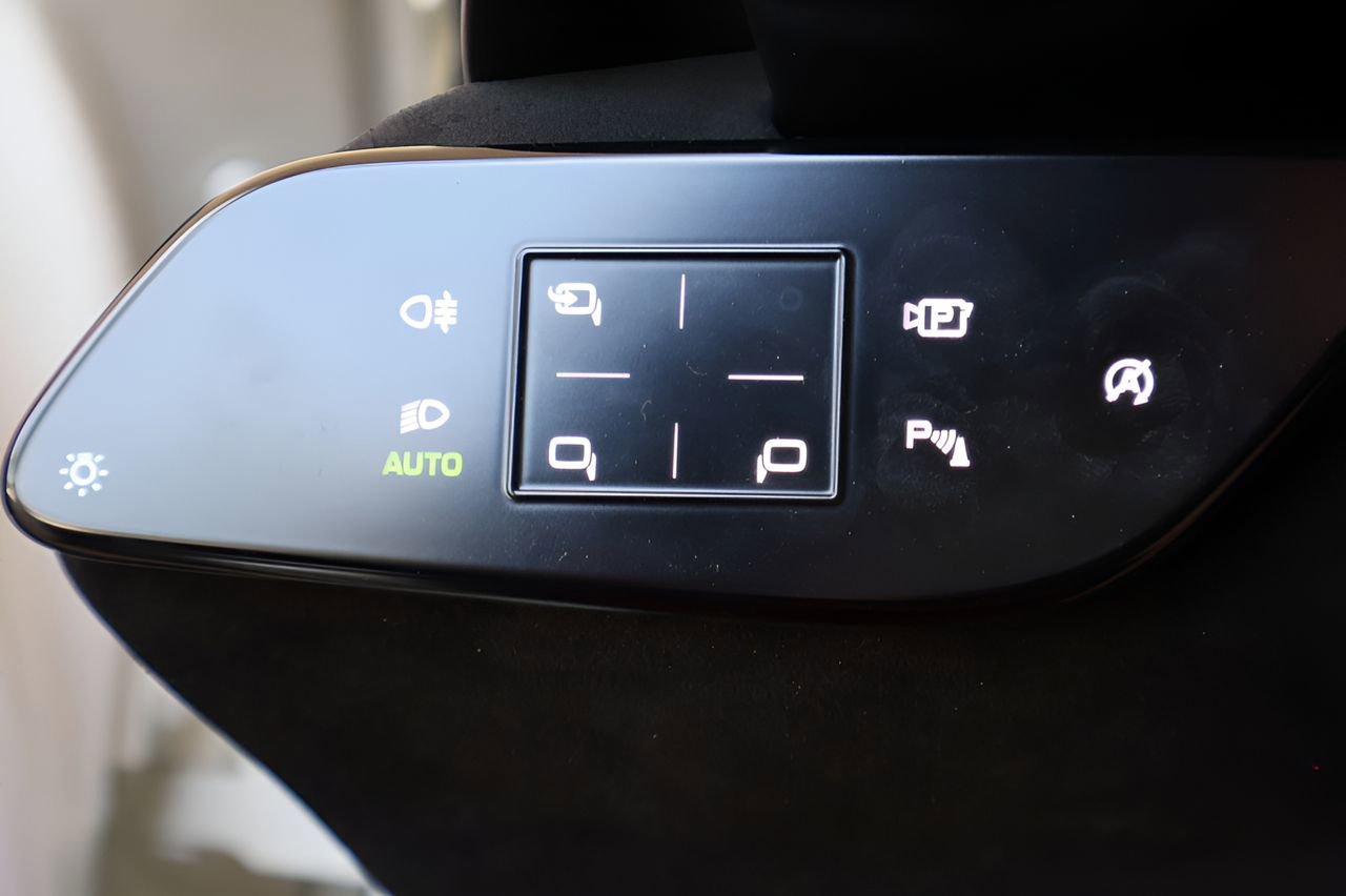Used 2023 Ferrari Roma image 20