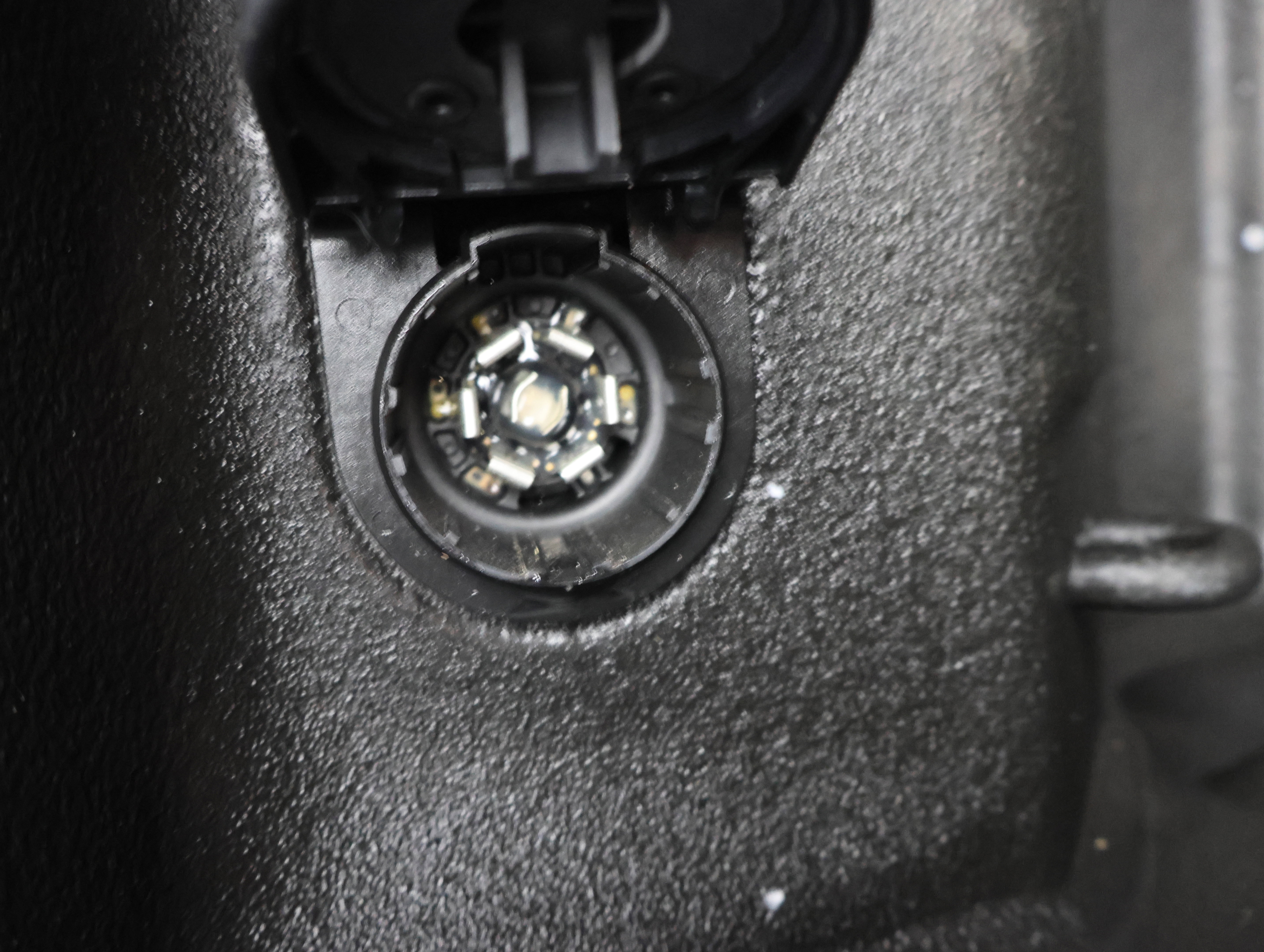 Used 2021 Chevrolet Silverado 2500 High Country w/ Z71 Off-Road Package image 35