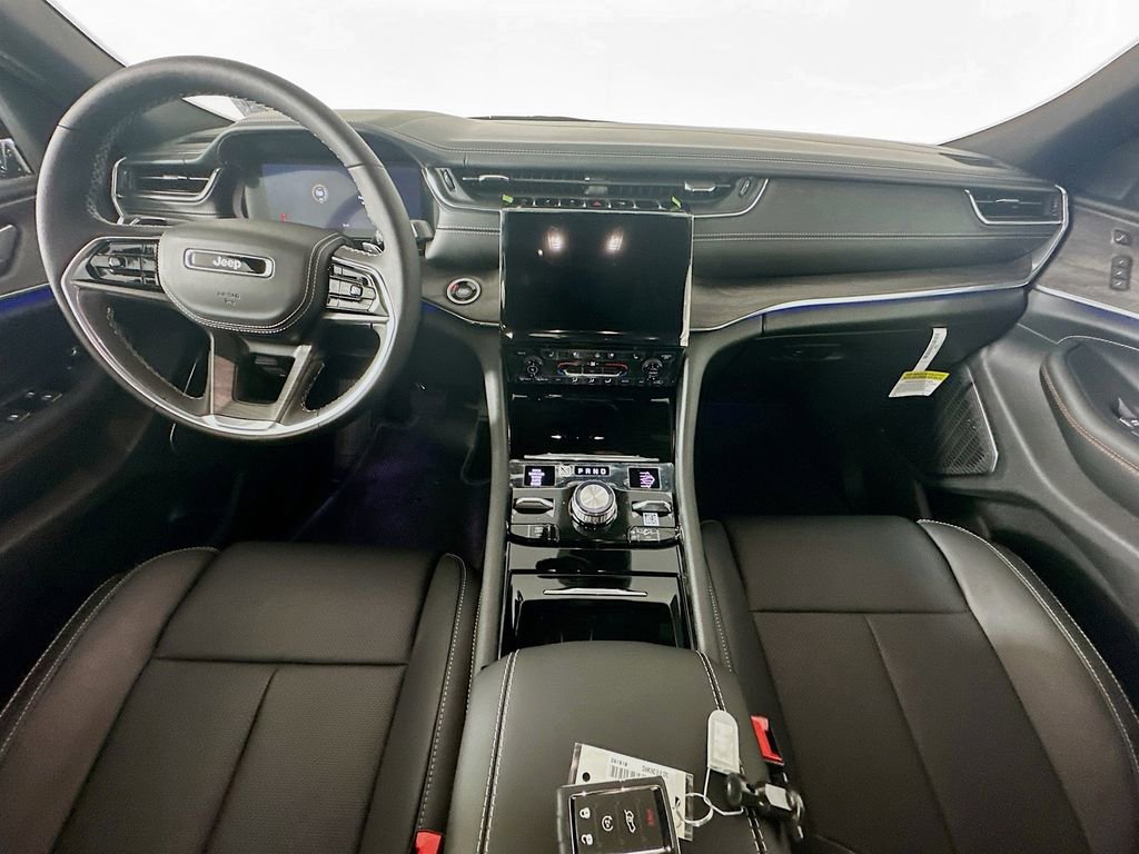 New 2025 Jeep Grand Cherokee L Overland w/ Luxury Tech Group IV AWD/4WD image 9
