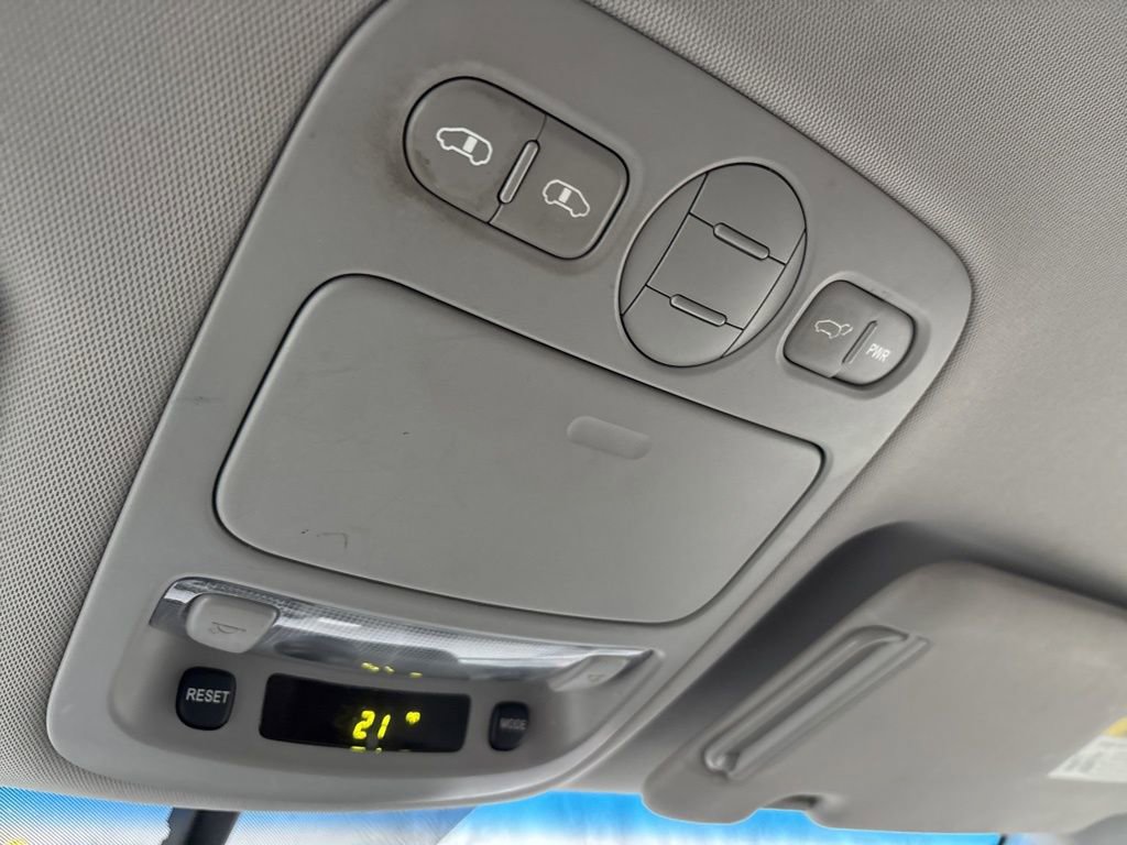 Used 2012 Kia Sedona EX image 26