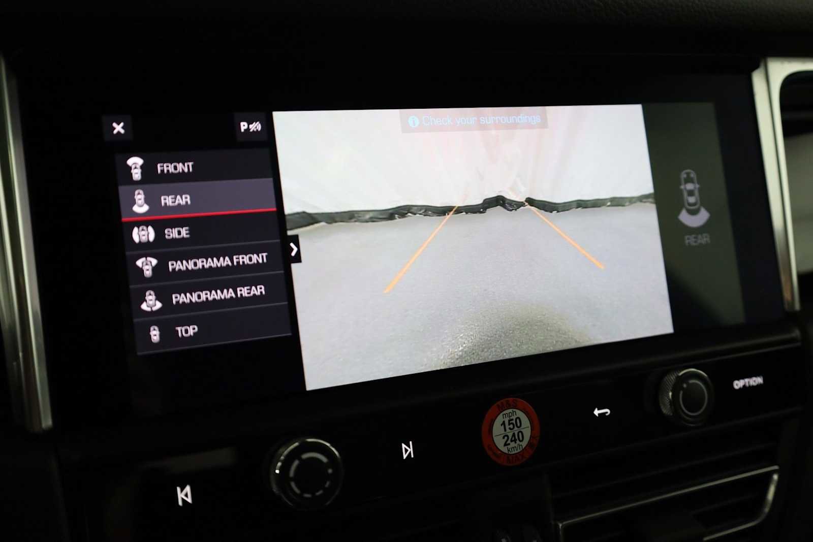 Certified 2025 Porsche Macan image 34