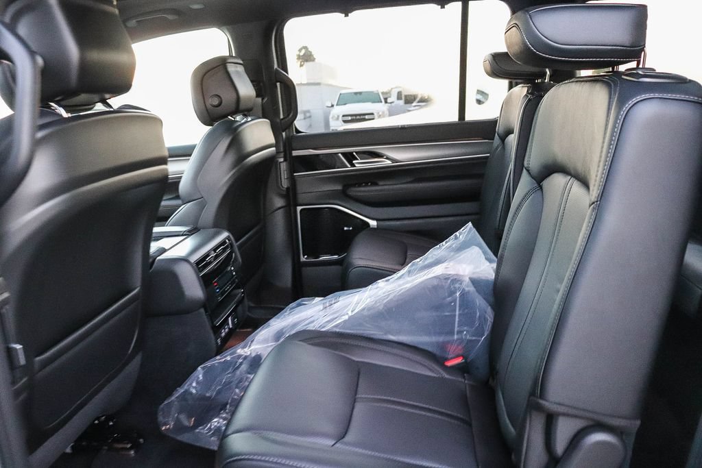 New 2026 Jeep Grand Wagoneer Limited AWD/4WD image 22